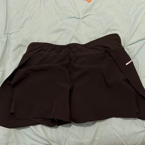 Avía black athletic shorts